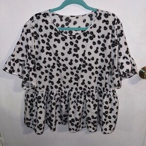 Cute Flower Print Plus Sized Women’s Blouse Top Soft and Lightweight 2X